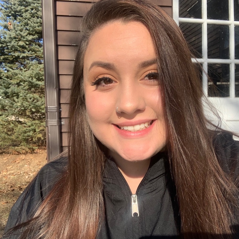 Meet your Posher, Alyssa